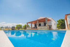 Cubo's Finca Macias, Cártama